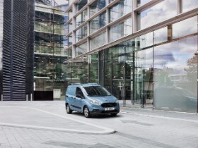 2017 Ford Transit Courier